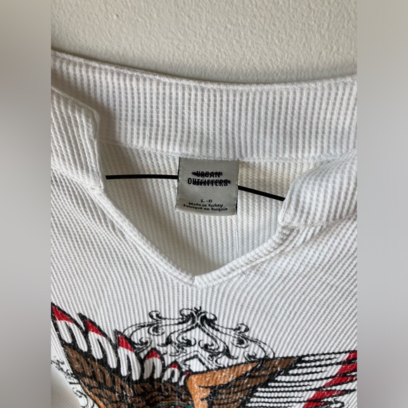 ✖️SOLD✖️Urban Outfitters Eagle Thermal Notch Neck Long Sleeve Large - Picture 9 of 11